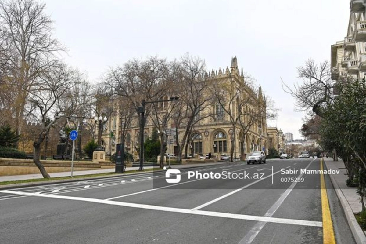 Завтра в Баку на некоторых улицах будет ограничено движение транспорта